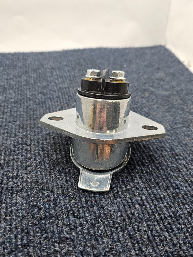 Dual Pole Socket Horizontal Pins Connector Steel