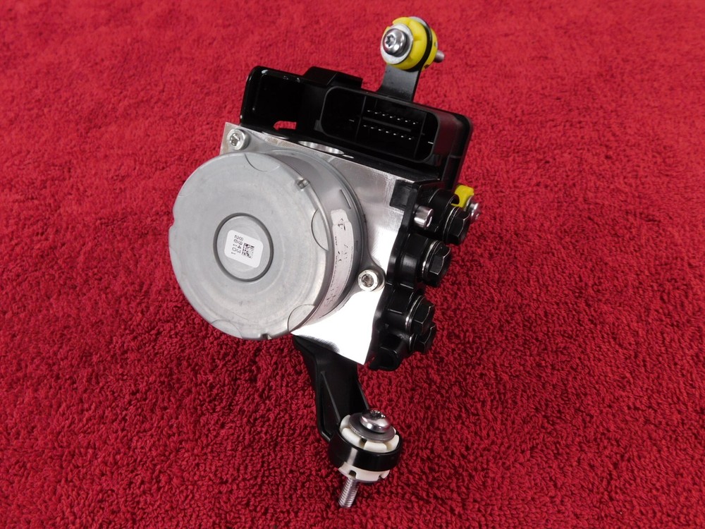 ABS Pump / Modulator / Control Unit *MINT! ~ Triumph Speed Triple 1200RR 1200RS