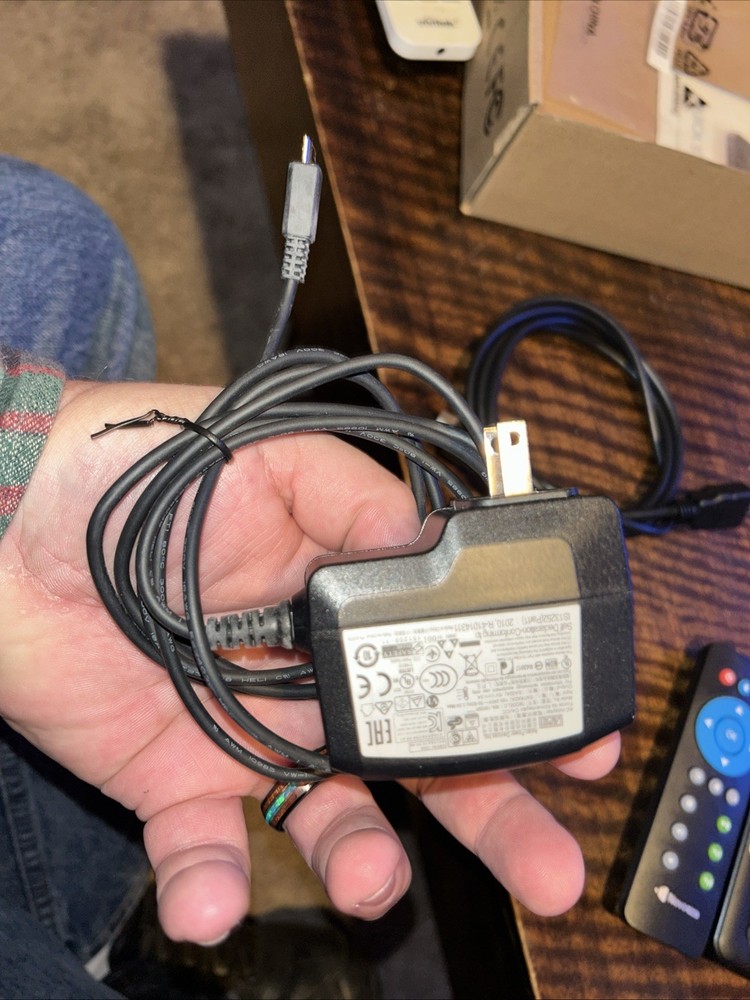 Vivitek Novo Pro Wireless Presentation Collaboration Solution