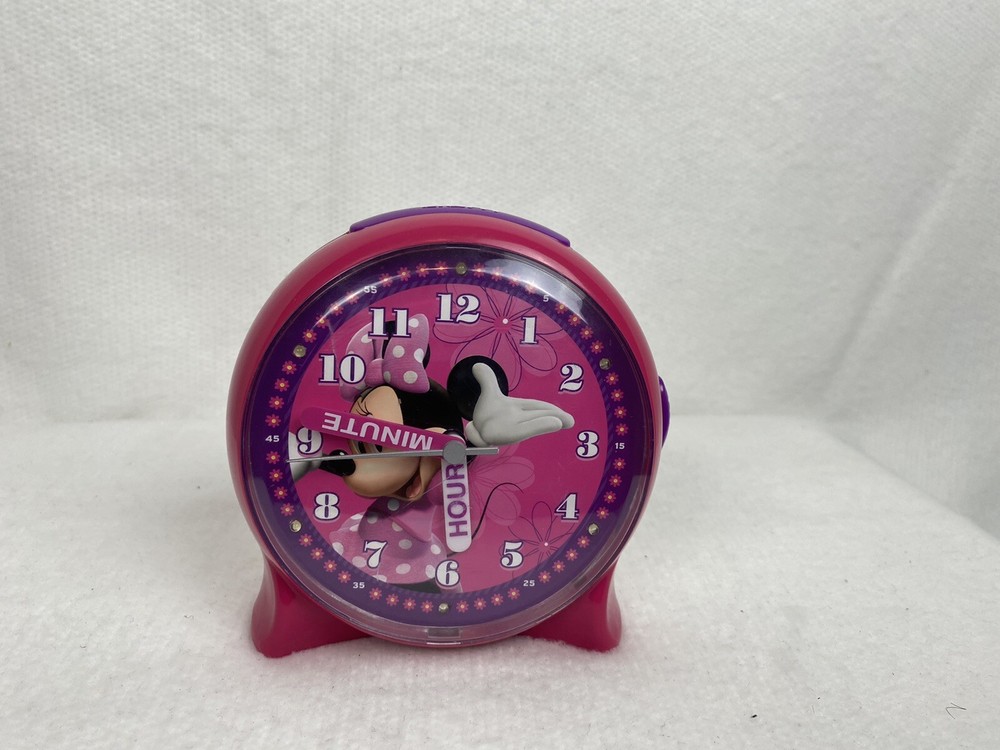 DISNEY MINNIE MOUSE PINK CLOCK CLASSIC