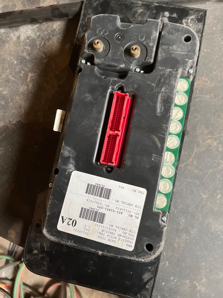 Reman Freightliner instrument cluster