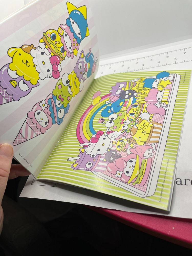 COLORING BOOK: Hello Kitty