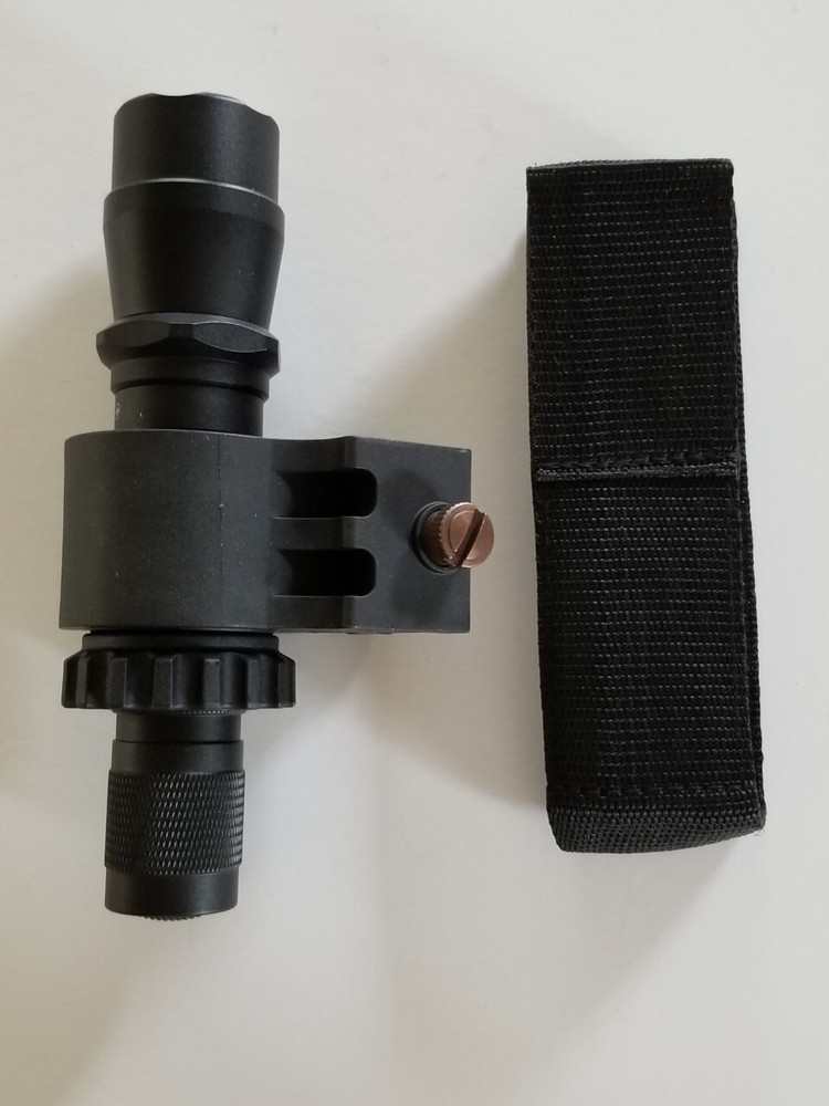 ITAC DEFENSE TACTICAL FLASHLIGHT W/MOUNT & HOLSTER