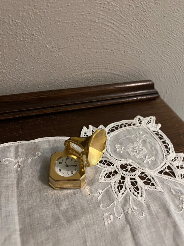 Miniature Gramophone Novelty Clock