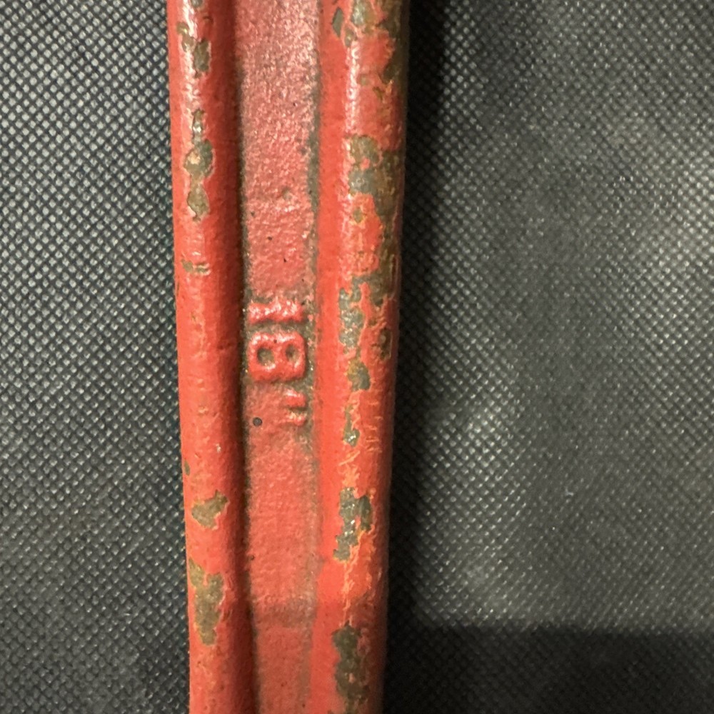Pittsburgh 18" Pipe Wrench Red