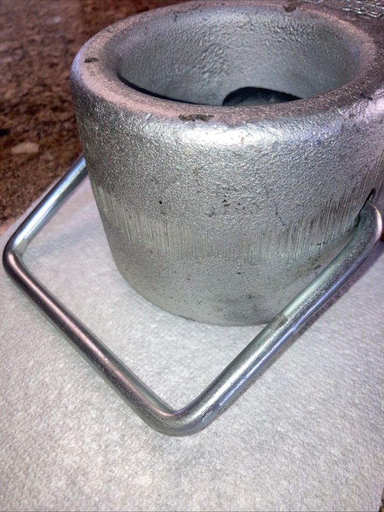 semi trailer king pin lock