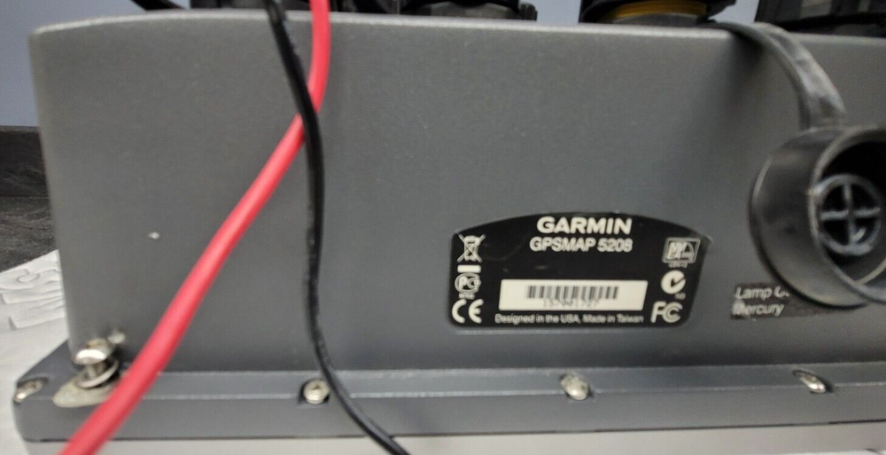 GARMIN GPSMAP 5208 Chartplotter Display w cables
