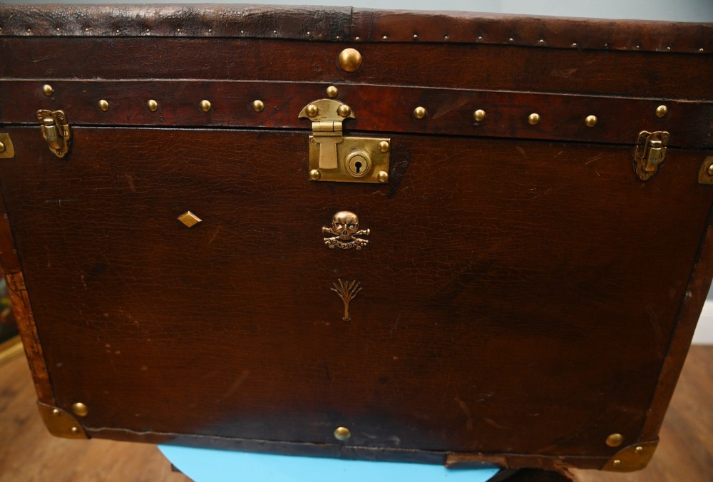 Vintage Leather Travel Trunk Steamer Case Table