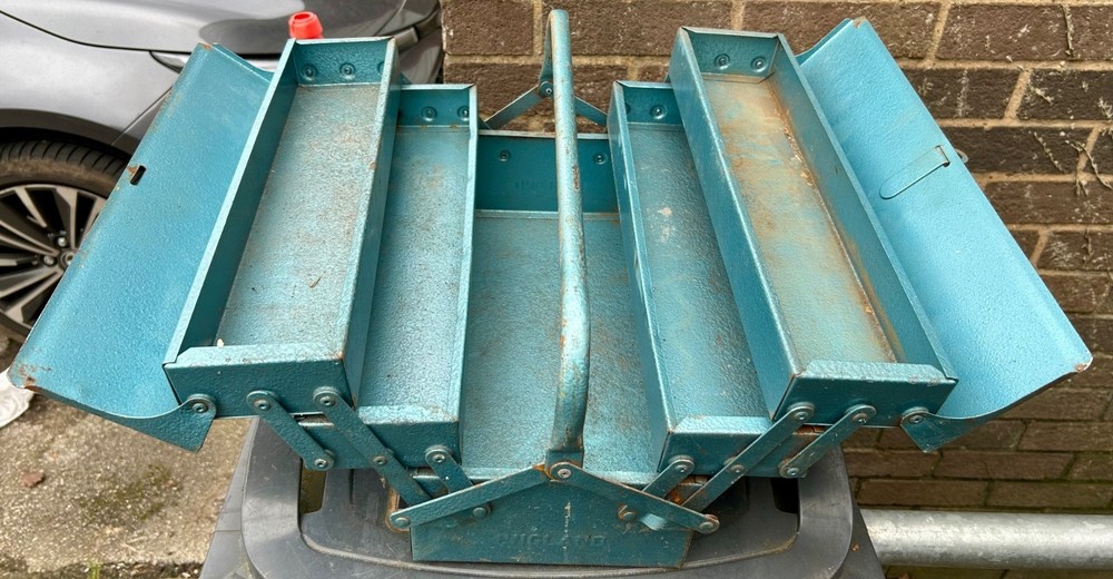 Vintage metal cantilever tool box