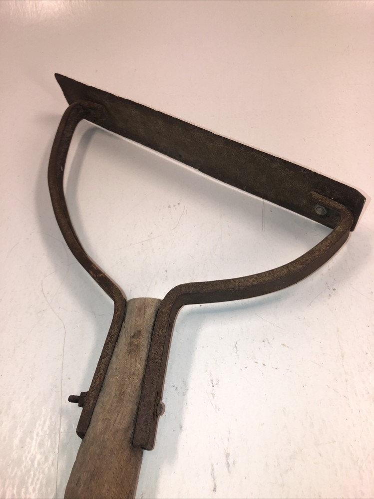 Vintage Weed Grass Trimmer Sling Blade Wood Handle Rustic Sickle Wacker Prop