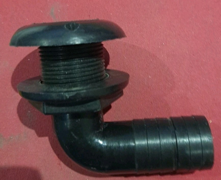 TH MARINE 1 1/8" x 90 degree TH 1890