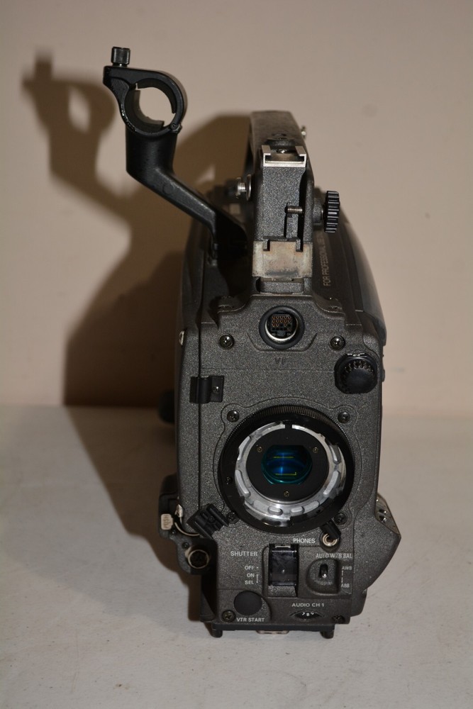 ^ Panasonic AJ-D700P DVCPRO Digital Video Cassette Camera #D941