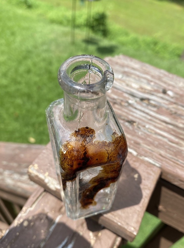 The Singer Sewing Machine Co Bottle