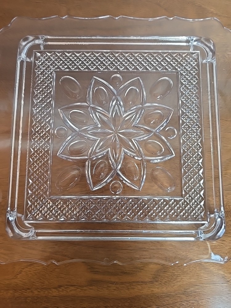 IMPERIAL CAPE COD 10 In SQUARE CAKE PLATE
