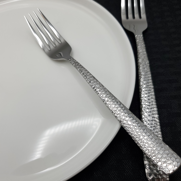 Elyon Crown Hammered Reflective Silver 20-Piece Flatware Set Stainless Steel