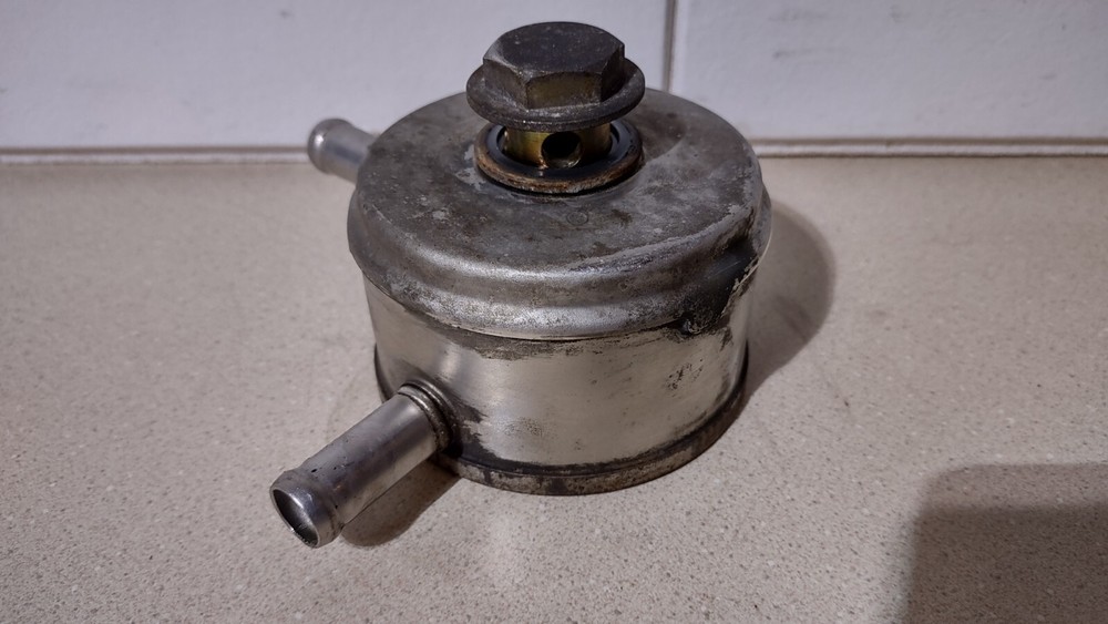2000 Yamaha R6 Engine Oil Cooler