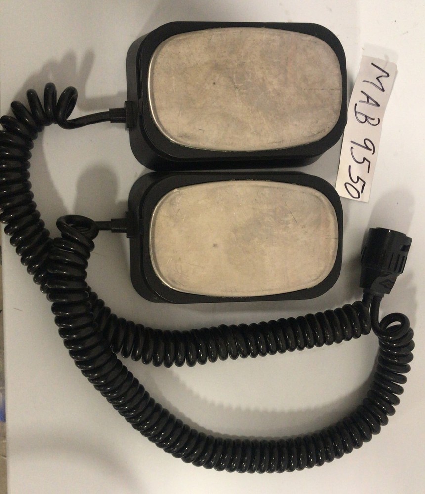 9550Medtronic Physio-Control External Hard Paddle Set.