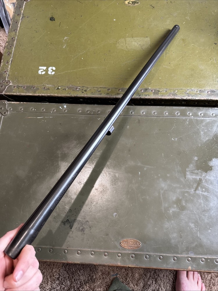 Remington 870 12ga 28" barrel , 2 3/4 shells , plain barrel mod fixed choke