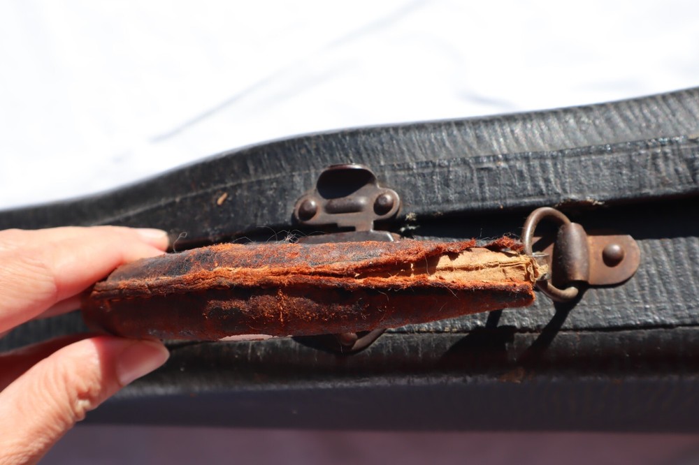 Antique violin hard case 30.5L