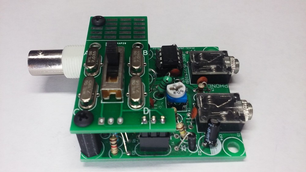 Pixie Switch 2 Kit with 4 40M HC49/s crystals