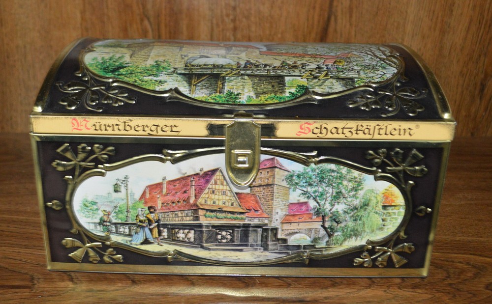 Nuremberger Schatztaftlein German Biscuit Tin Embossed Hinged Lid