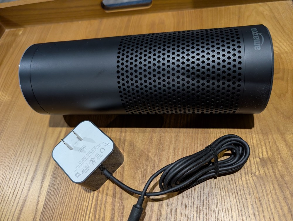 Amazon Echo (1st Generation) Smart Assistant - Black Excellent