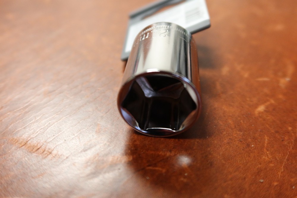 New Craftsman 21mm Easy Read Socket - 1/2" Drive - 6 Point - # 50737