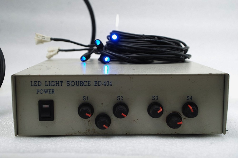 BAEK DOO OPTICAL ENG. LED LIGHT SOURCE BD-404 POWER ON TESTED FREE SHIP