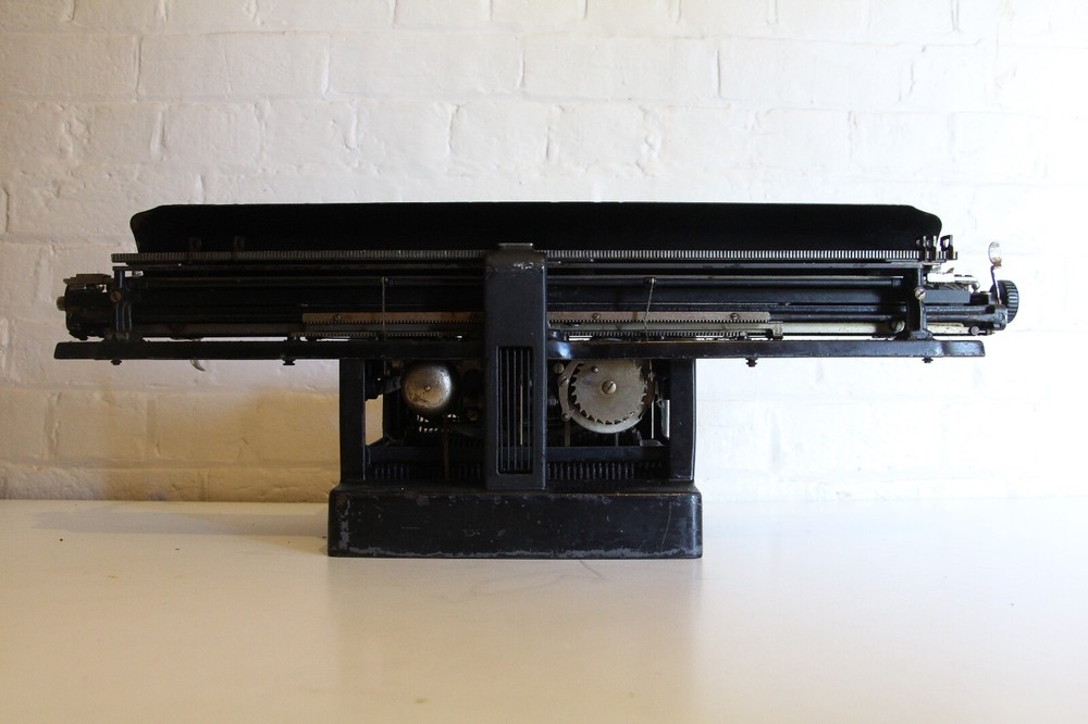 Antique LC Smith Typewriter - Extra long bar - Rare Typewriter