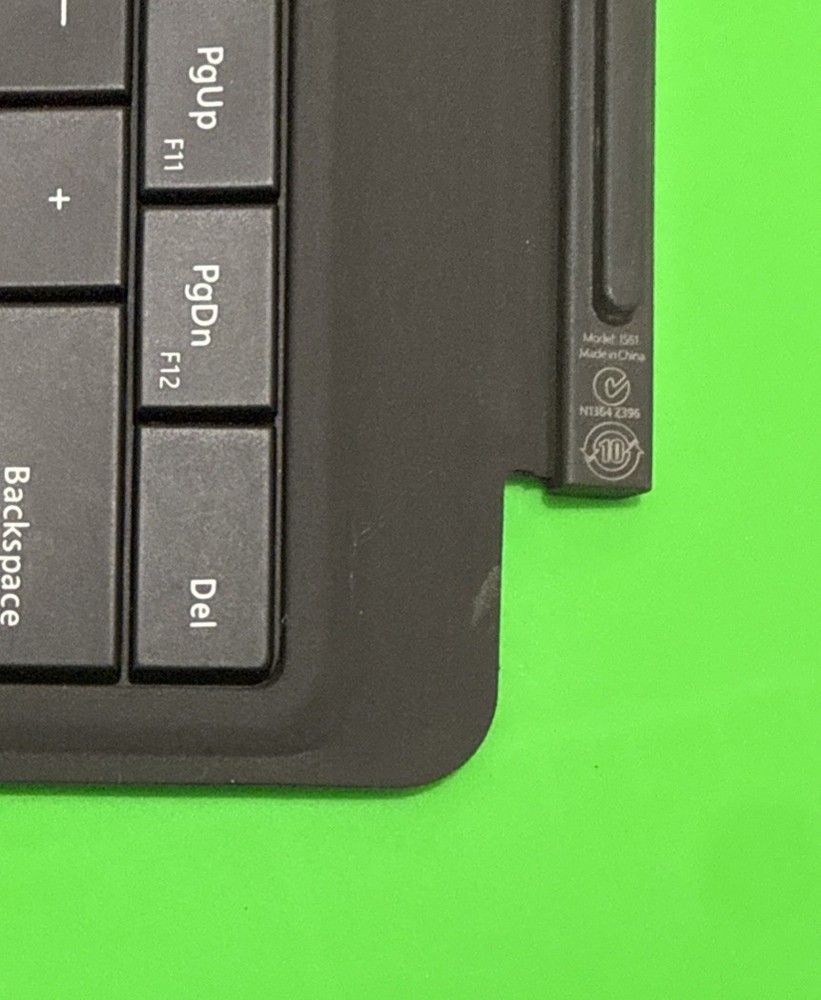 Microsoft Surface RT / 2 / Pro 1 / Pro 2 Type Cover 2 Keyboard 1561 | Black