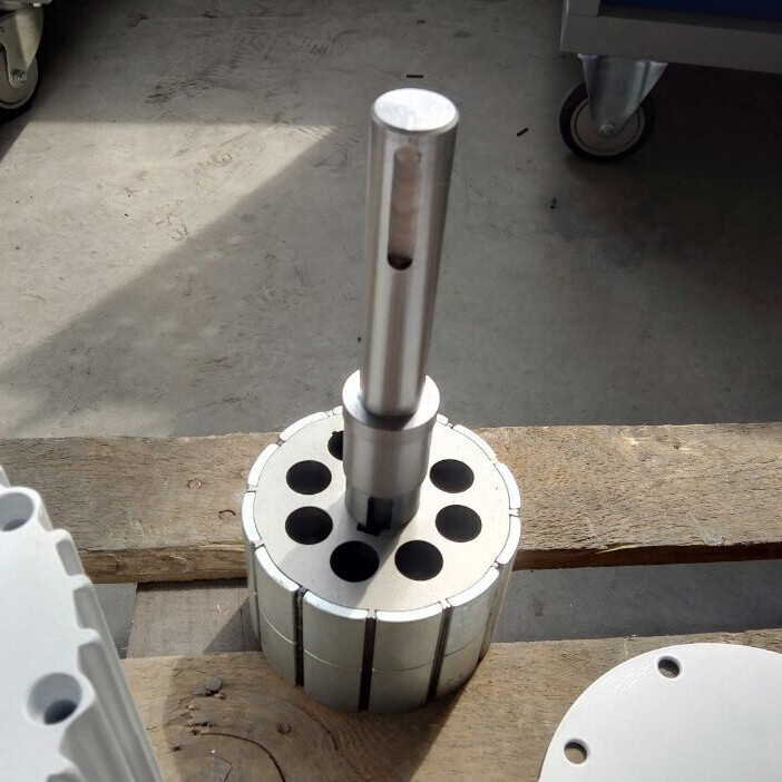 2000W Permanent Magnet Generator 3 Phase 48V Synchronous Gearless Dynamo Motor