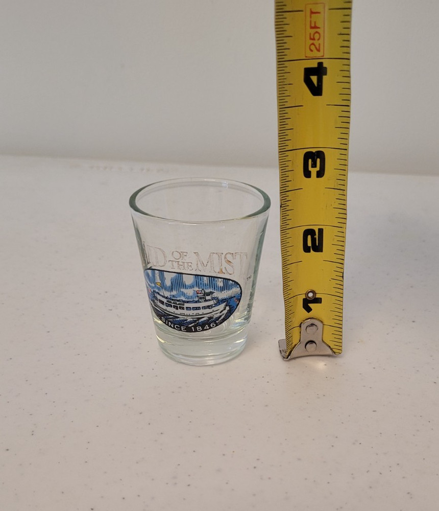 Nintage Niagara Fall Shoi Glass