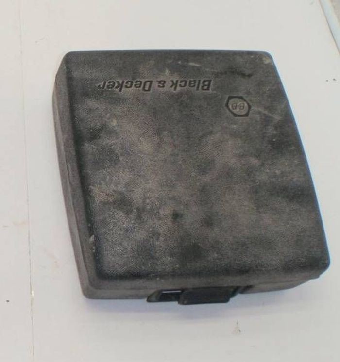 Black Decker Drill Variable Speed Reversing 3/8” w Hard Case