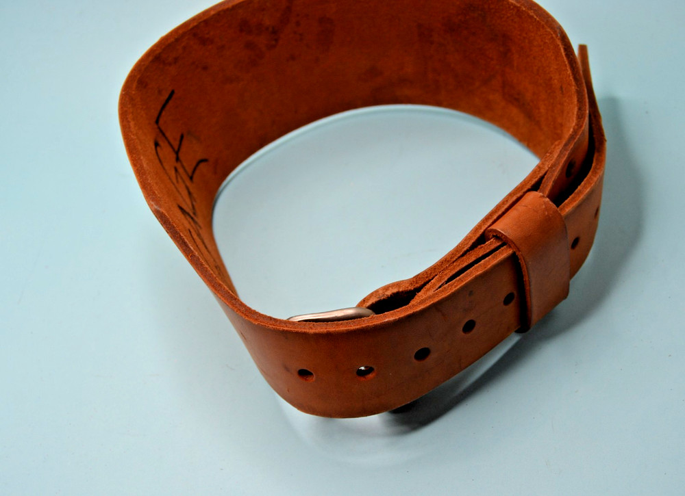 Everlast Tan Leather Powerlifting Belt 1011 medium NAME INSIDE
