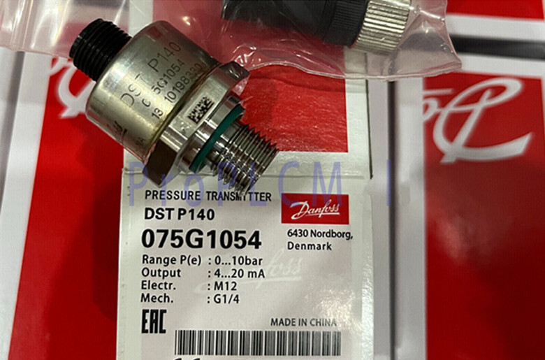 1pcs Danfoss  DST P140 075G1054 0-10bar pressure sensor