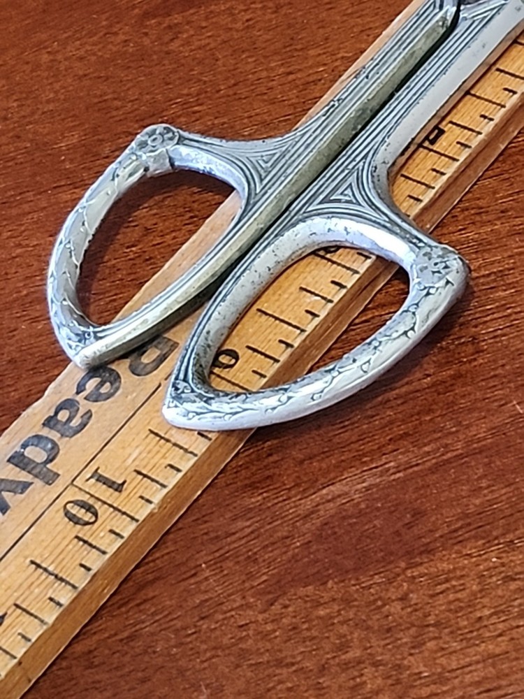D. Peres Solingen Germany Scissors Magnetic Cutlery