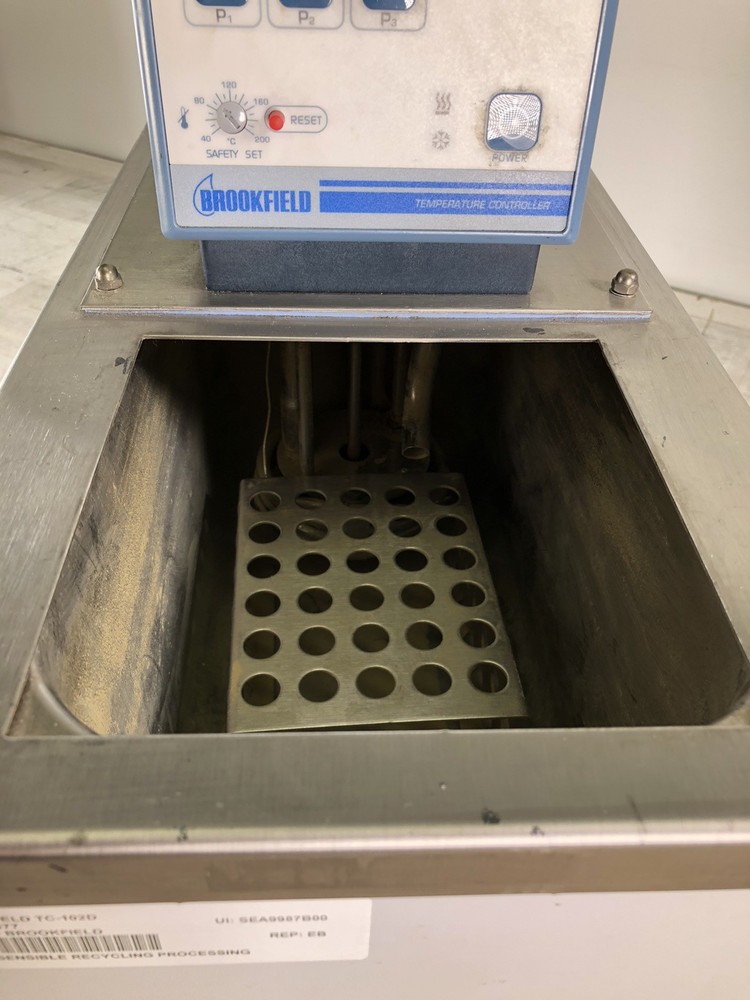 BROOKFIELD TC-102D CIRCULATING BATH WITH DIGITAL CONTROLLER - POWER TESTED ONLY