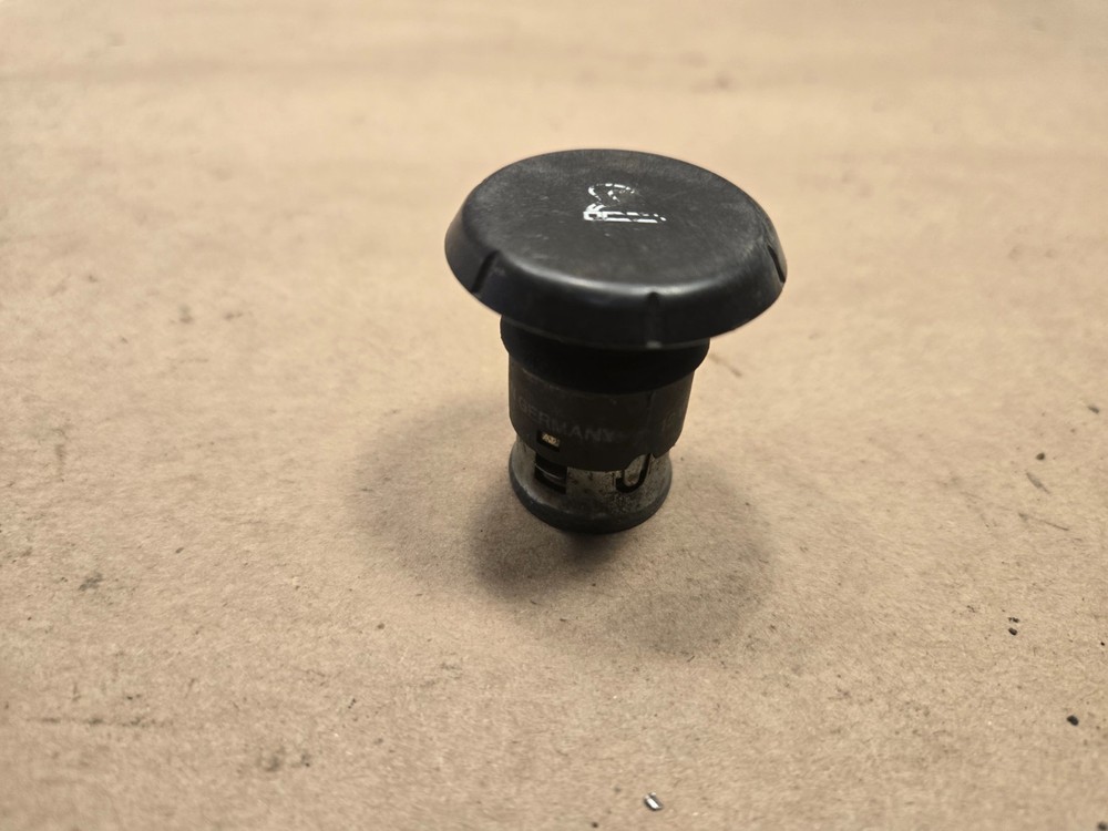 Jaguar XJ40 XJ6 Cigarette Lighter 1982-1987 DAC3246