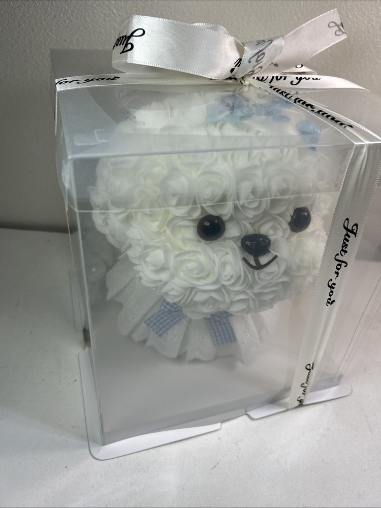 Maltese White Rose Gift Box Flower Bouquet