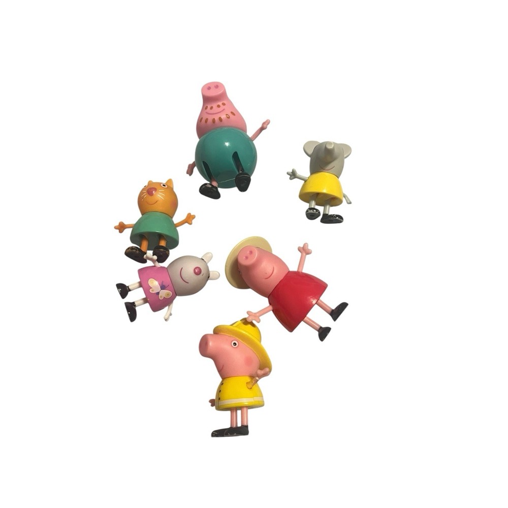 Peppa Pig Plastic Carrying Case with Handle WITH Figures