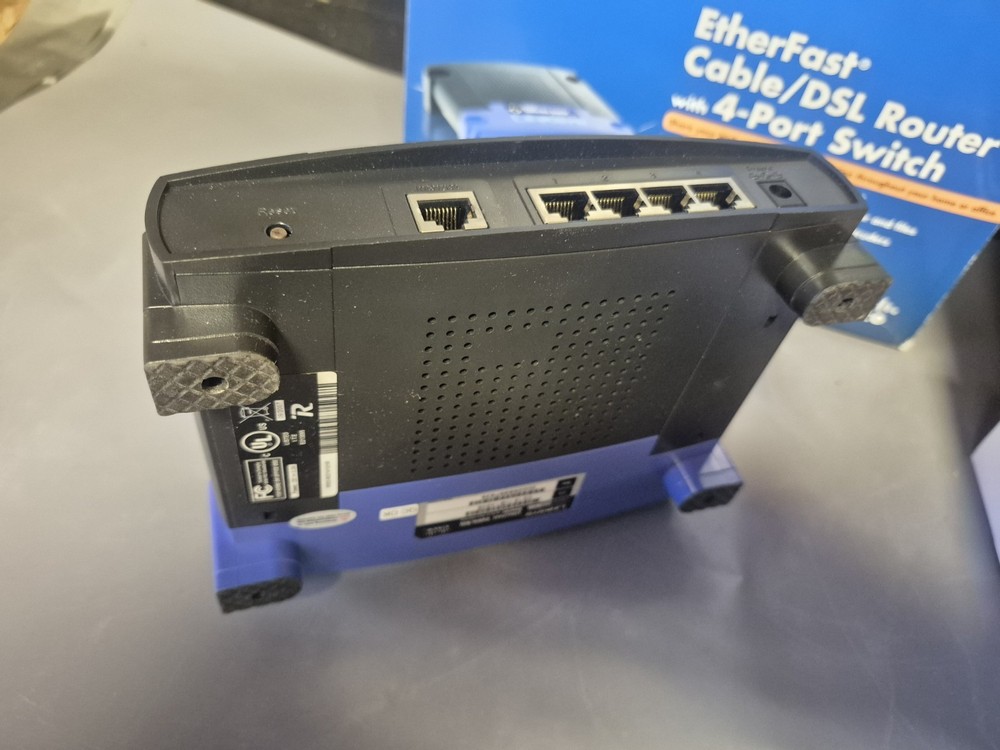 New Linksys Cable/DSL Router Model BEFSR41 Wired Etherfast With 4 Port Switch