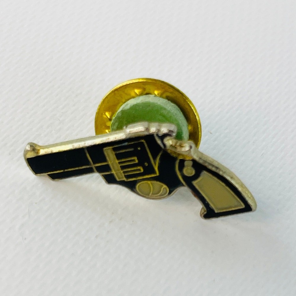 Vintage Revolver Hat / Lapel Pin