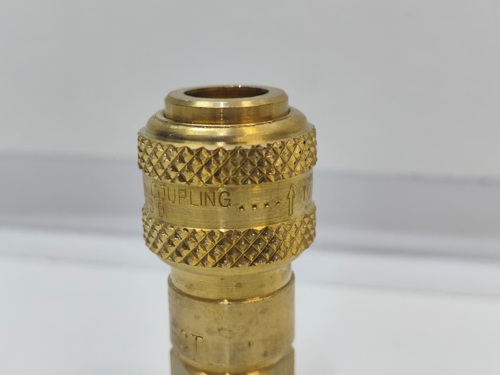 New DIXON 2DM2-B - D-Series Pneumatic Automatic Male Threaded Coupler, VS#133
