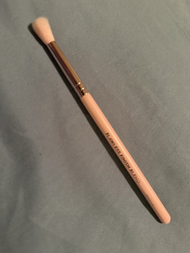 MOTD Flawless Finish Blending Make Up Brush