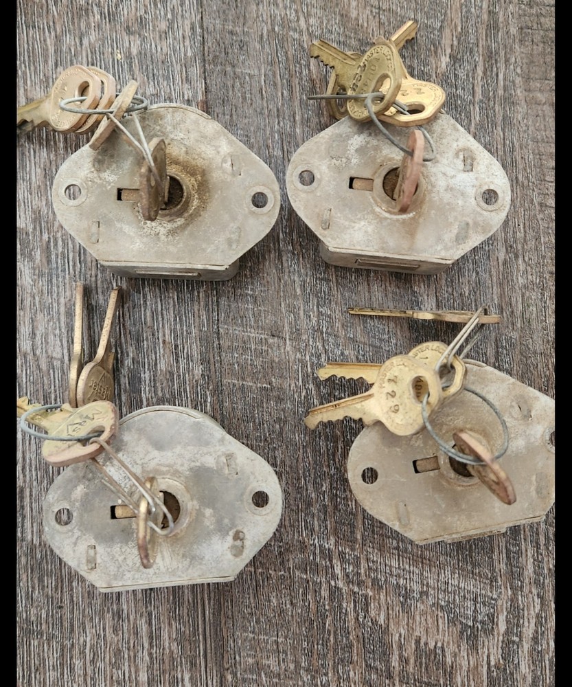 Vintage MASTER LOCK LOCKER Cabinet Drawer Locks with Keys