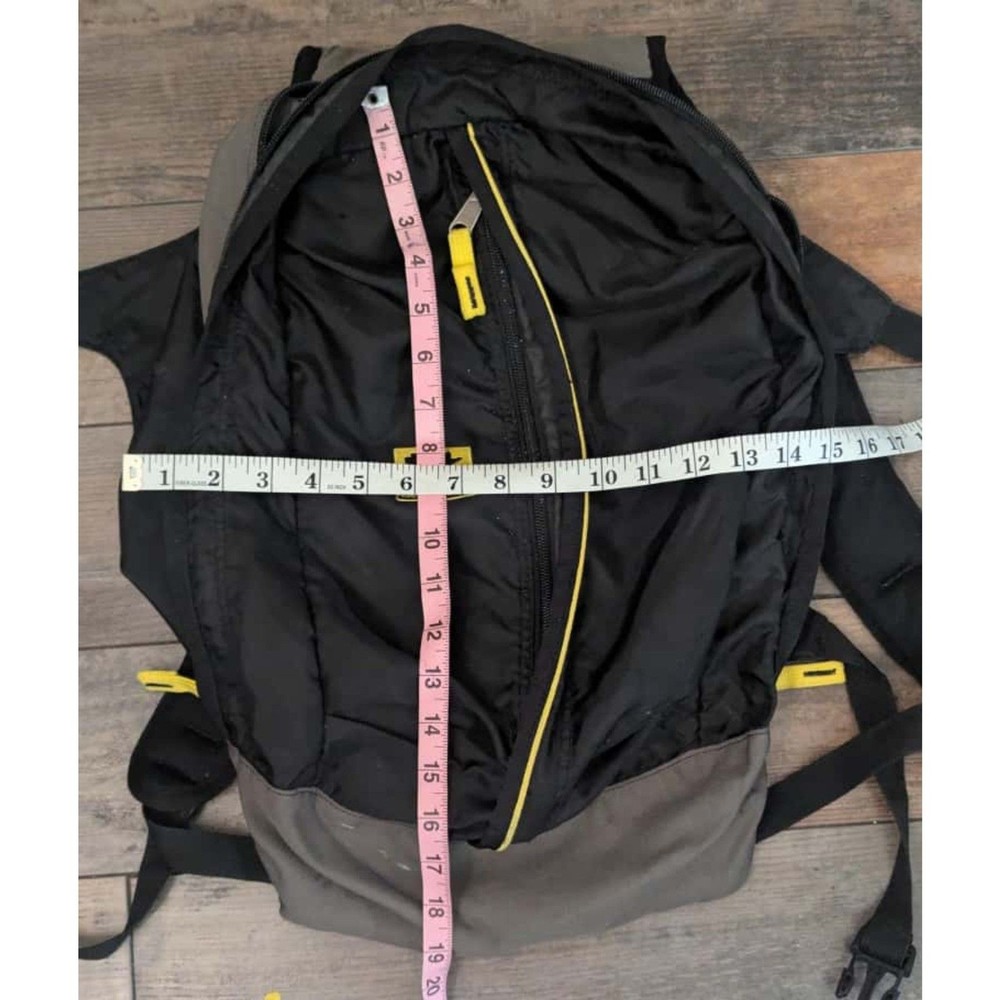 Mountainsmith Anvil Daypack, Gray & Black