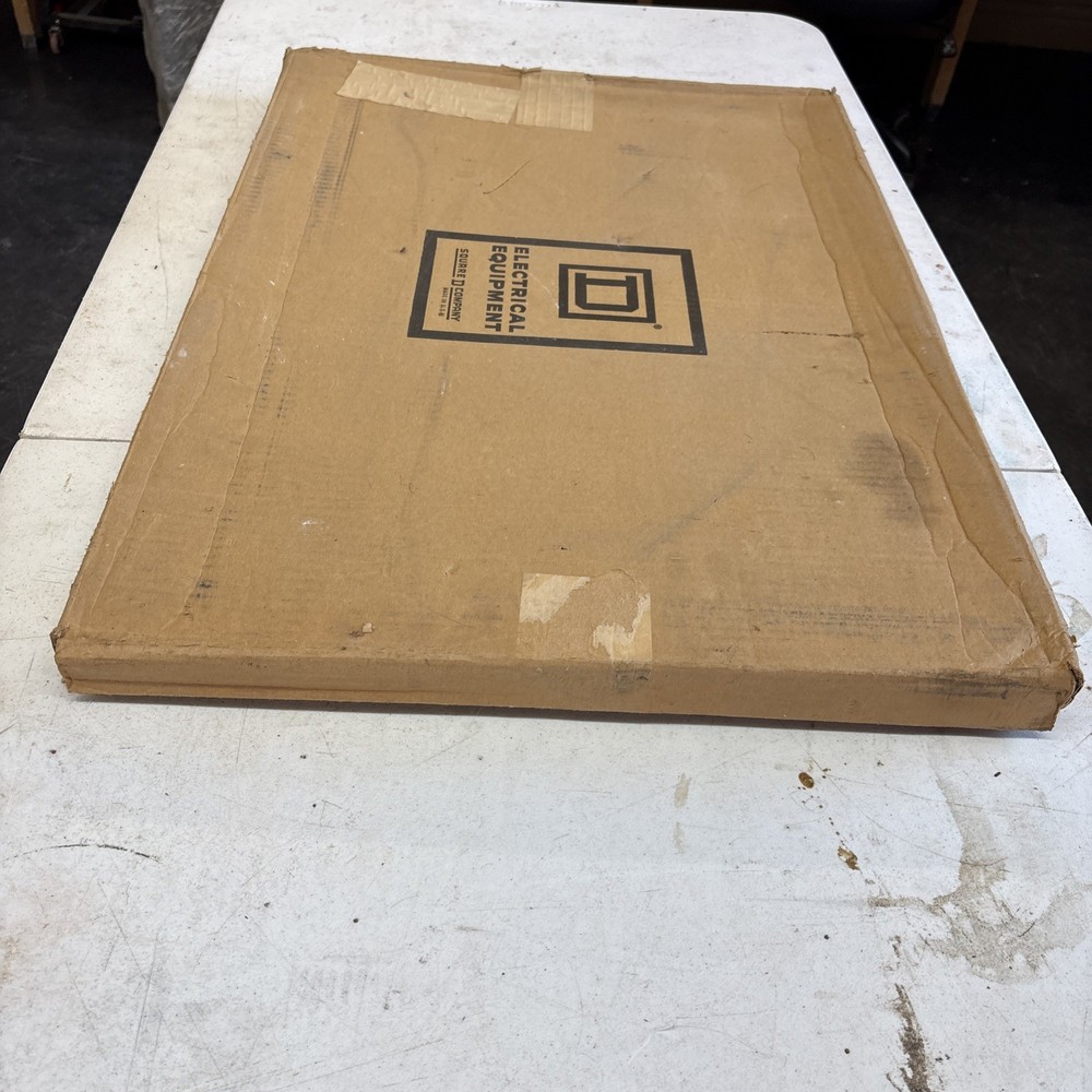 Square D MSC29TS Panel board Cover & 100 Amp Interior for NQOB Panel boards