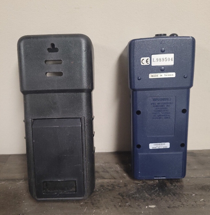 Extech Instruments 407123 Thermo-Anemometer with Case Missing Probe Works!