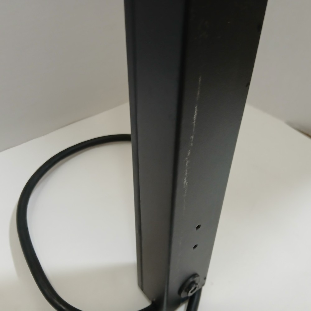 APC AP7530 Basic Rack-Mount PDU - Power Distribution Strip.