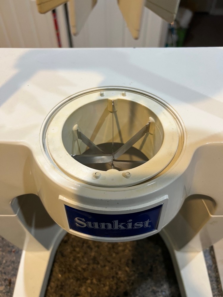 Sunkist S-102 6-Wedge Sectionizer